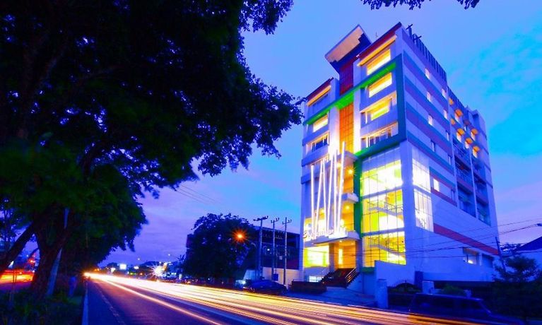 HOTEL EVERBRIGHT | ⋆⋆⋆ | SURABAYA, INDONESIA | SEASON DEALS FROM $37